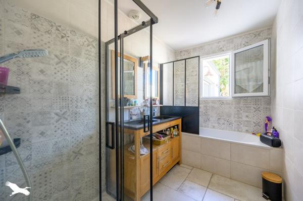 Maison à vendre 436 995 € L'Houmeau 4 p 100 m² DPE A