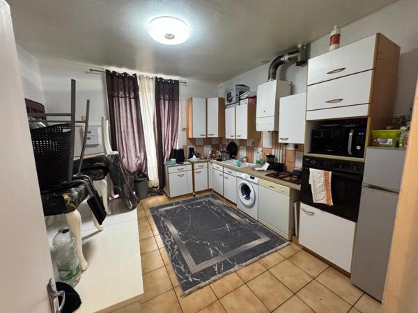 Appartement à SAINT-ETIENNE, 42100 - 3 pièces 86m²