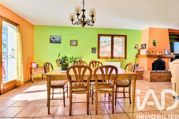 Maison à vendre 4 pièces 77 m² Roumoules
