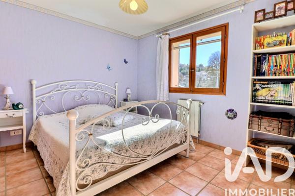 Maison à vendre 4 pièces 77 m² Roumoules