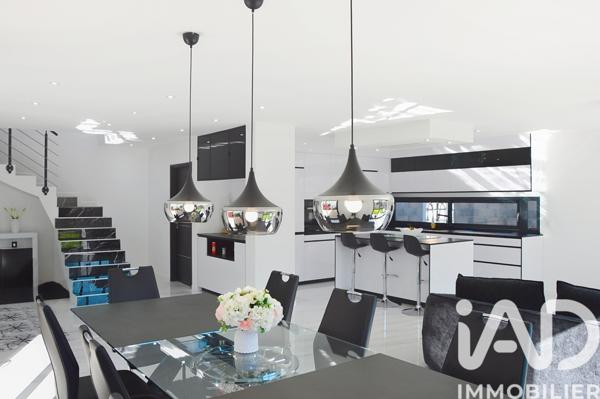 Maison à vendre 6 pièces 172 m² Versonnex