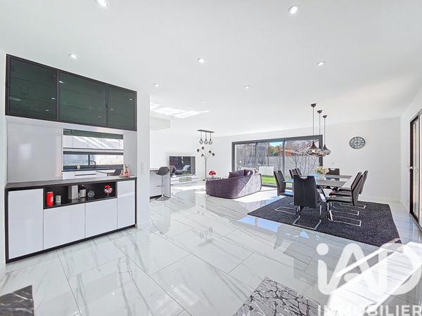 Maison à vendre 6 pièces 172 m² Versonnex