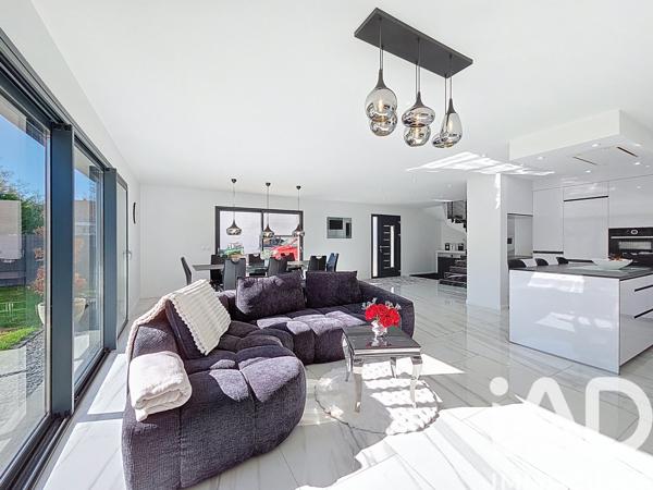 Maison à vendre 6 pièces 172 m² Versonnex