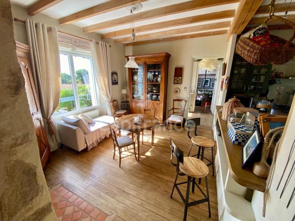 Maison à vendre 6 pièces  (56)