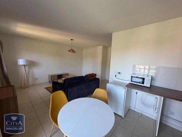 Appartement à louer 1 pièce 33.09m² Chevry (01170)