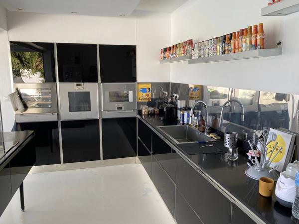 MAISON D'ARCHITECTE CONTEMPORAINE AUX TROIS-ÎLETS