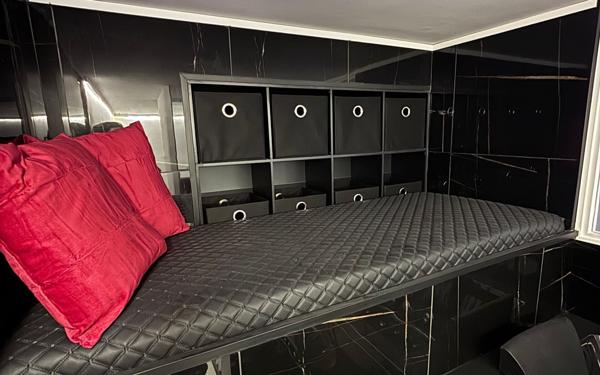 Appartement à vendre    2 pièces • 79 m2 Grasse