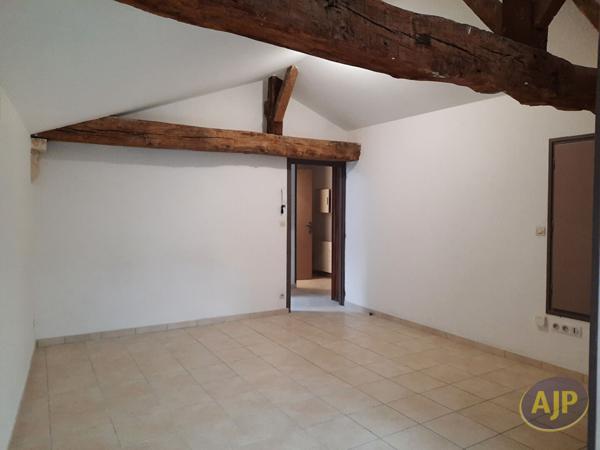 Location appartement Pons : 405 € - AJP Immobilier Pons