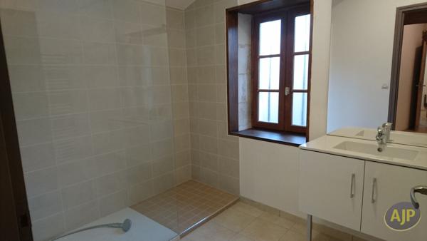 Location appartement Pons : 405 € - AJP Immobilier Pons