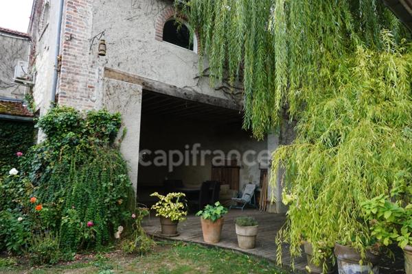 Maison de caractère, rare, 14 pièces proche de EPERNAY (51)