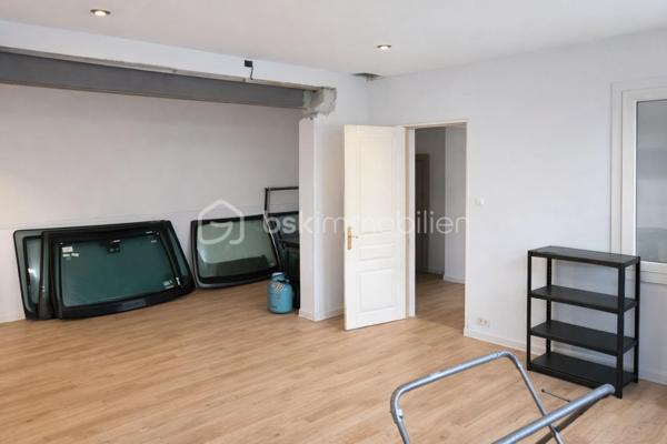 Local d'activités de 102 m²