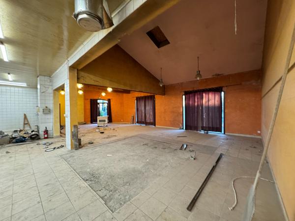 Gaillac . Maison de +/- 219 m²