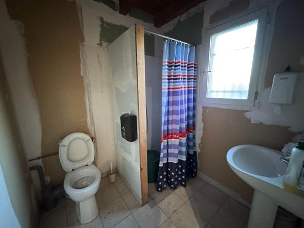 Gaillac . Maison de +/- 219 m²