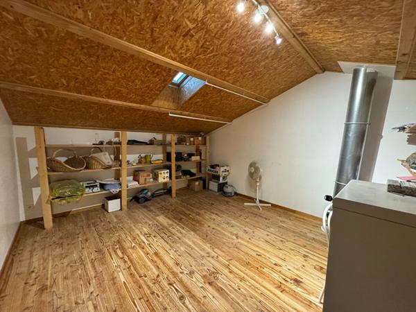 Gaillac . Maison de +/- 219 m²