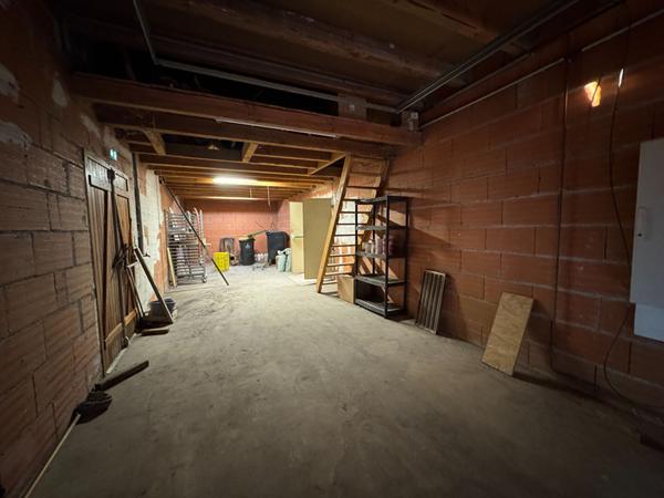 Gaillac . Maison de +/- 219 m²