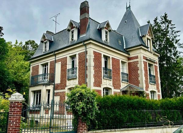 Maison de maître à COMPIEGNE (60200)