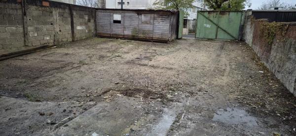 Location Terrain 200 m2 à Maisons-Alfort