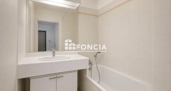 Location Appartement 2 pièces 42.66 m² - Lyon 69004