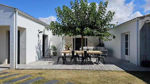 Maison Sainte Soulle 6 pièce(s) 192 m2, Sainte soulle 17220