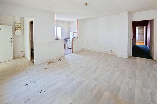 PAUILLAC 33250 - Immeuble 200 m² - investissement locatif -  CENTRE VILLE