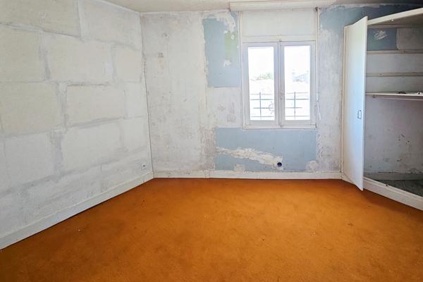 PAUILLAC 33250 - Immeuble 200 m² - investissement locatif -  CENTRE VILLE
