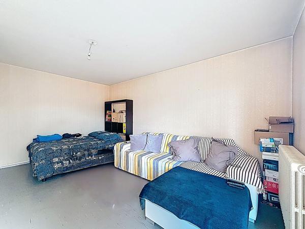 Ramonville Saint-Agne. Proximité des commodités et du métro ligne B - Appartement T1bis de 32 m² avec terrasse plein sud