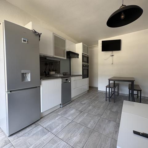 Appartement
         2 pièces
        - 35 m² 132 900 € *