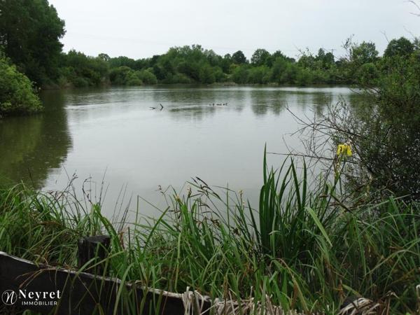 Domaine privé de 14 hectares environ à vocation de loisirs