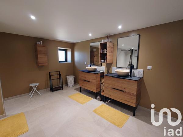 Maison à vendre 6 pièces 275 m² Adriers