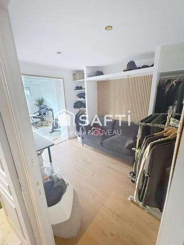 Maison de plan-pied + T2, piscine, terrasses, investissement possible