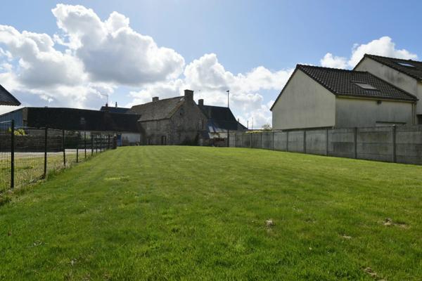 Terrain constructible à vendre avec bâtiment, SAINT BOMER LES FORGES (61)