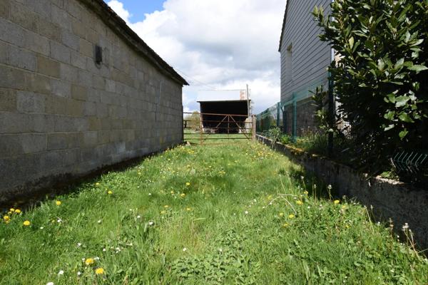 Terrain constructible à vendre avec bâtiment, SAINT BOMER LES FORGES (61)