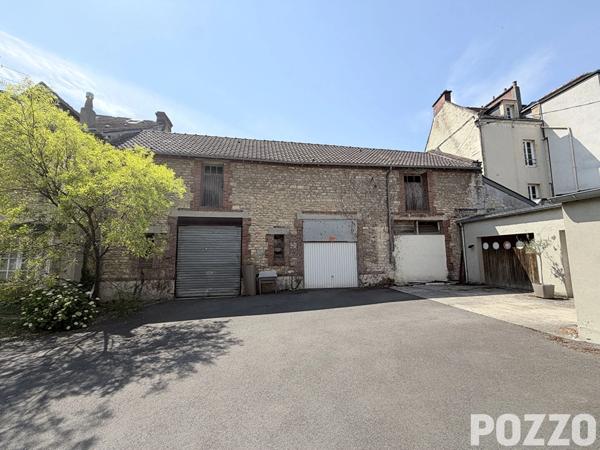 Ensemble de stationnements - 9 garages - rue de Bayeux CAEN