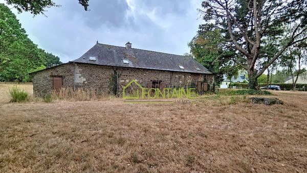 partie de bâtiment ancien en pierre (classé 2*) à rénover 140 m² sur 2 niveaux