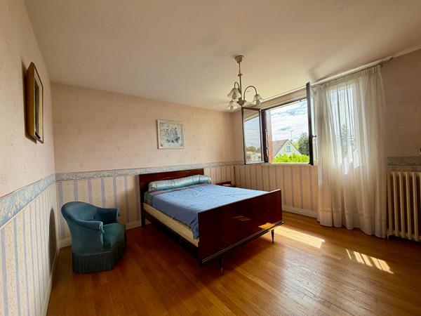 Maison à vendre 6 pièces de 136m² aux Essarts-le-Roi