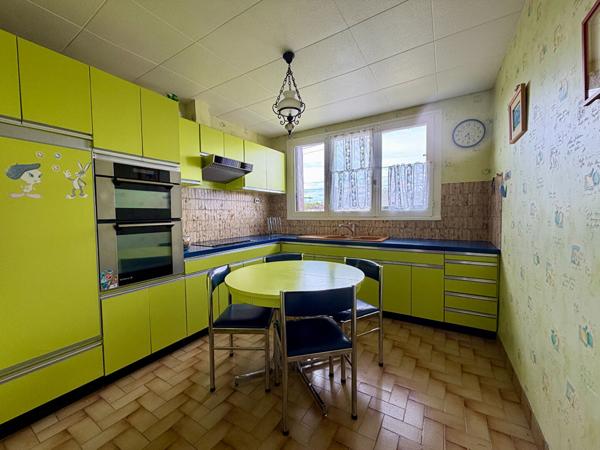 Maison à vendre 6 pièces de 136m² aux Essarts-le-Roi