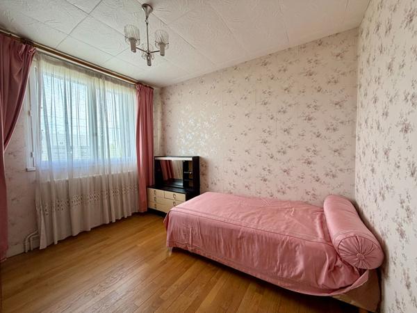 Maison à vendre 6 pièces de 136m² aux Essarts-le-Roi