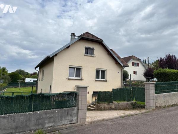 Maison 4 pièces (environ 103 m² habitables) située dans un secteur calme et prisé