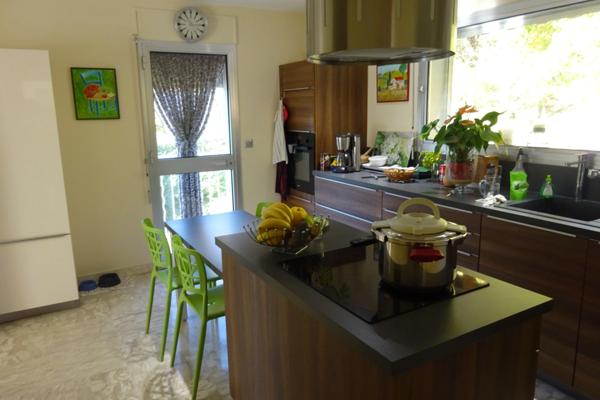 Maison à vendre 9 pièces COLLOBRIERES (83)