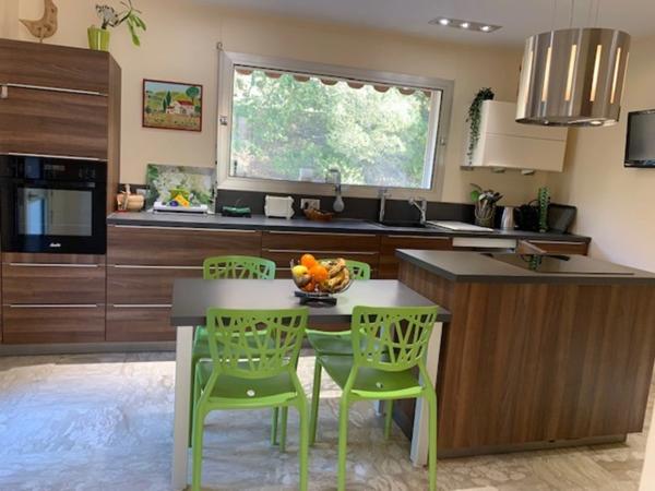 Maison à vendre 9 pièces COLLOBRIERES (83)