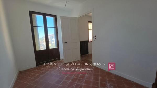 BÉZIERS ? Immeuble avec 3 T2, terrasse et balcons ? Fort potentiel locatif