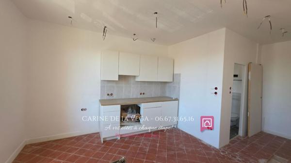 BÉZIERS ? Immeuble avec 3 T2, terrasse et balcons ? Fort potentiel locatif