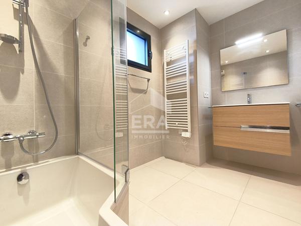 Appartement Annecy 4 pièce(s) 118.99 m2