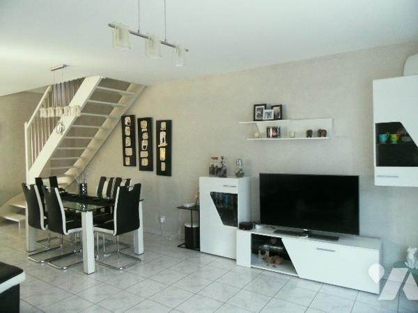 A vendre à COULAINES, maison de 2010 proche toutes commodités (commerces, écoles, parc).