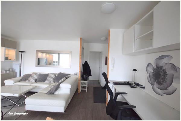 Appartement à vendre 3 pièces CERGY (95) avec cave et parking