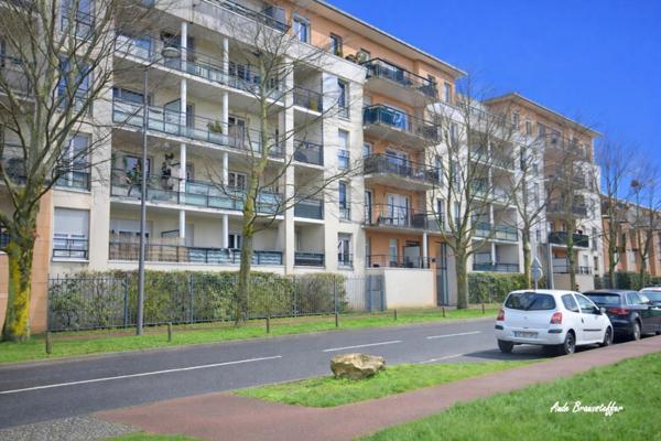 Appartement à vendre 3 pièces CERGY (95) avec cave et parking