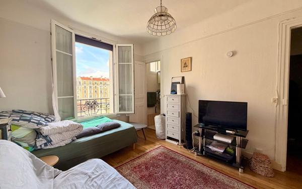 Appartement à vendre    1 pièce • 21,72 m2 Montrouge