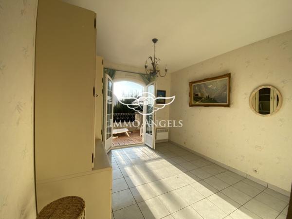 PIGNAN, DANS ENVIRONNEMENT PAISIBLE MAISON D’ARCHITECTE MODULABLE DE 210 m²