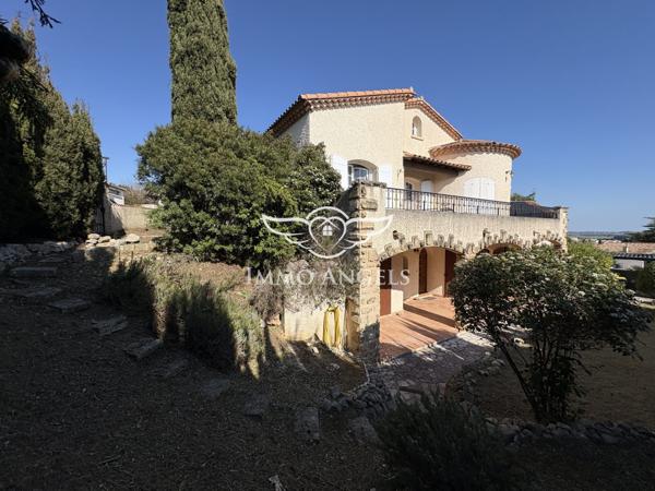 PIGNAN, DANS ENVIRONNEMENT PAISIBLE MAISON D’ARCHITECTE MODULABLE DE 210 m²