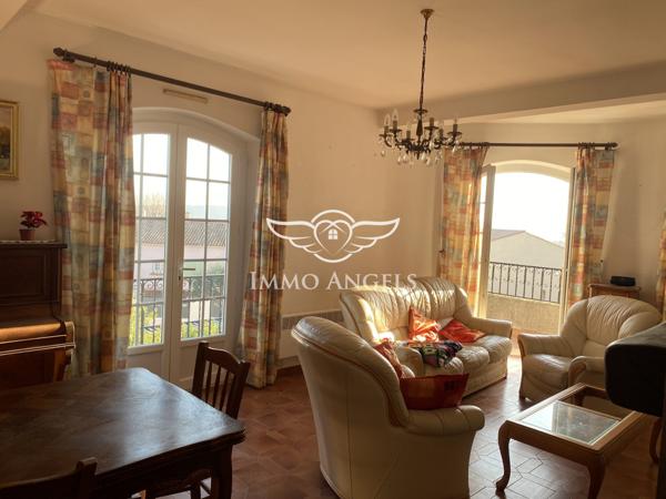 PIGNAN, DANS ENVIRONNEMENT PAISIBLE MAISON D’ARCHITECTE MODULABLE DE 210 m²